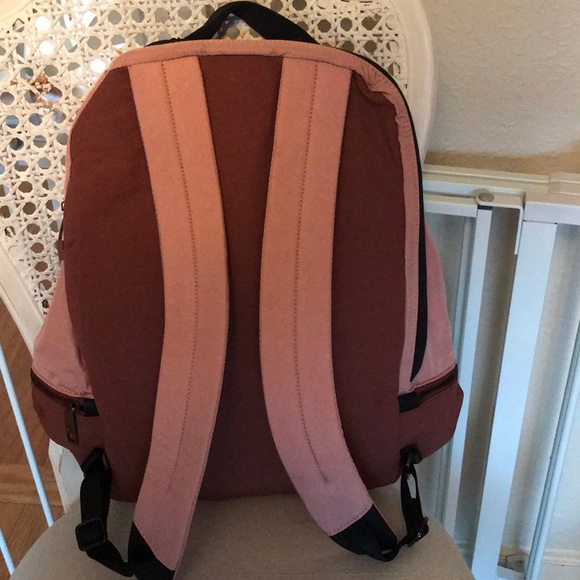 Lululemon City Adventurer Backpack - Picture 6 of 6